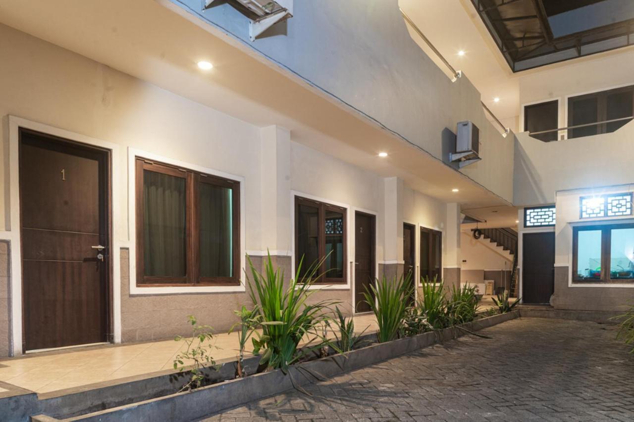 Reddoorz Near Bahu Mall Manado Malalayang Exterior photo
