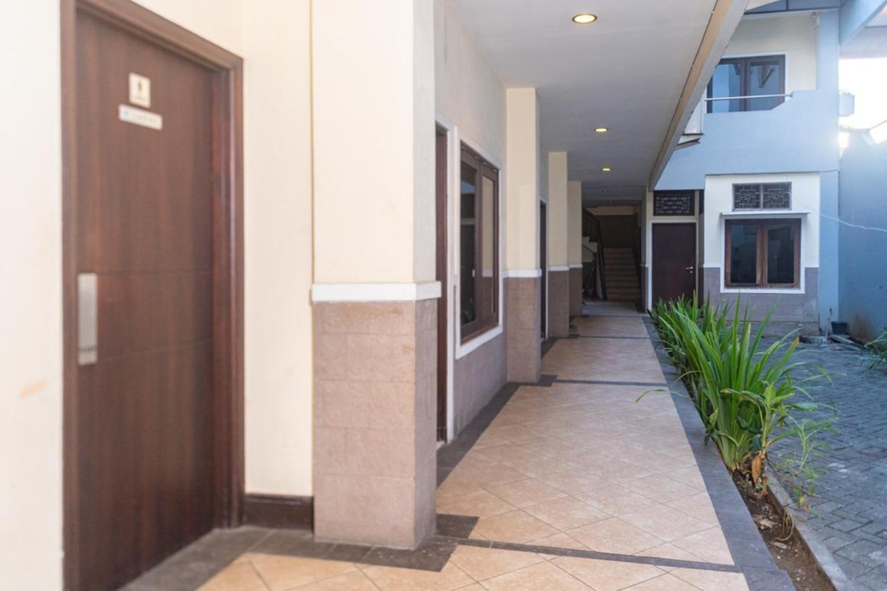 Reddoorz Near Bahu Mall Manado Malalayang Exterior photo