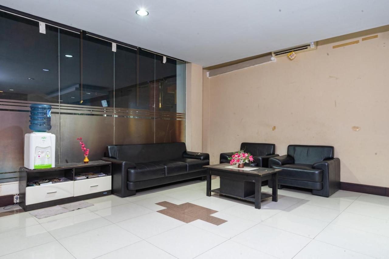 Reddoorz Near Bahu Mall Manado Malalayang Exterior photo