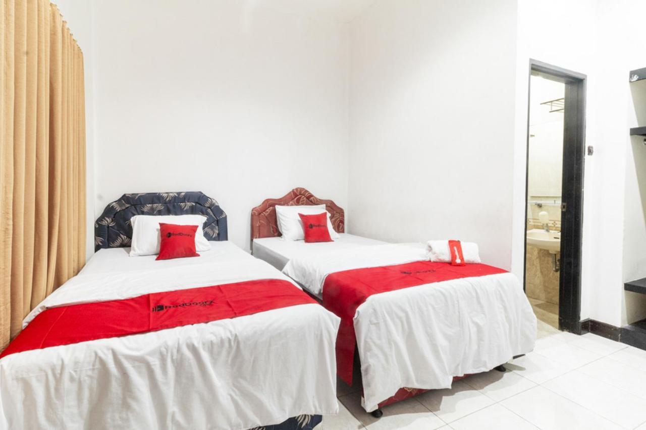 Reddoorz Near Bahu Mall Manado Malalayang Exterior photo