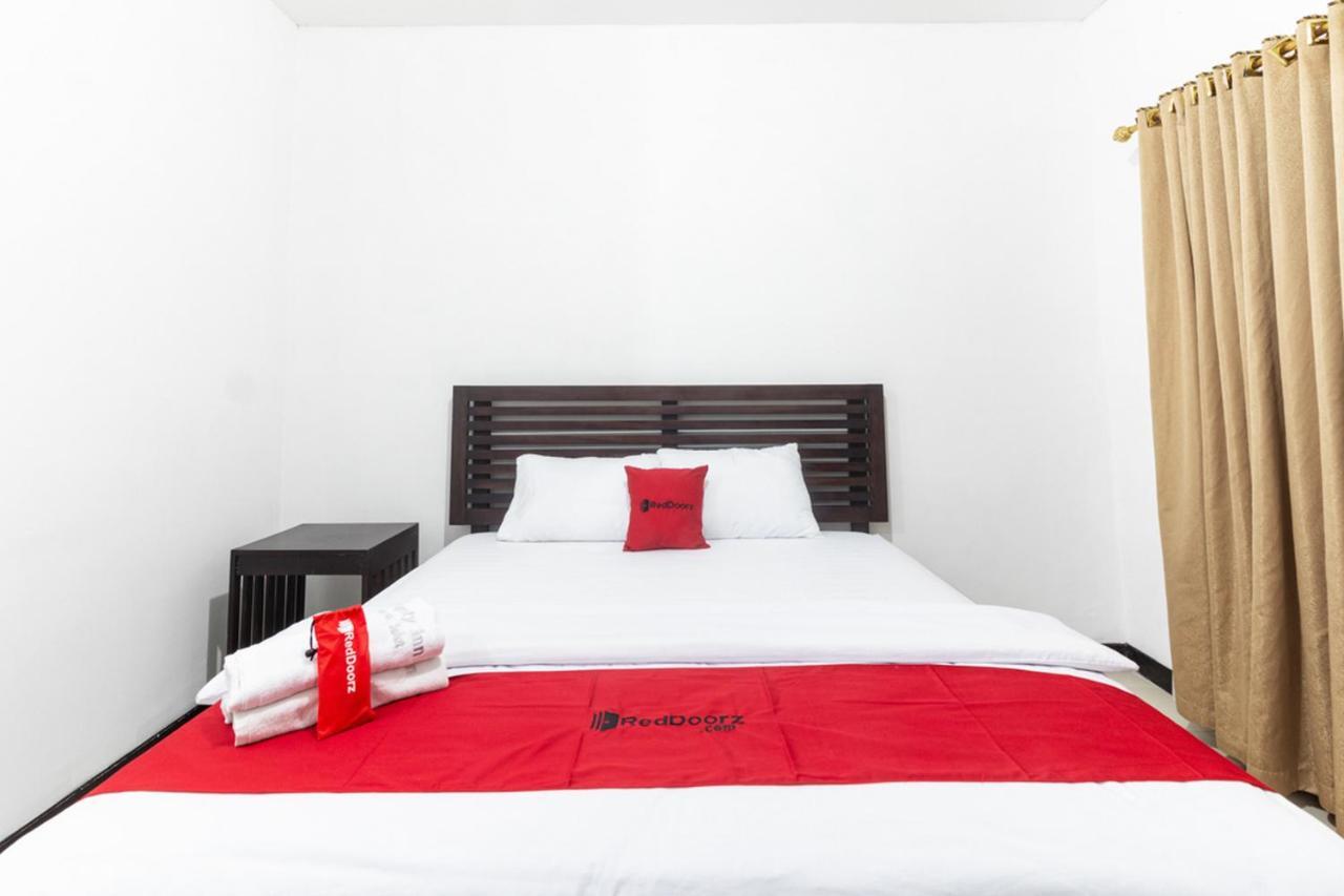 Reddoorz Near Bahu Mall Manado Malalayang Exterior photo