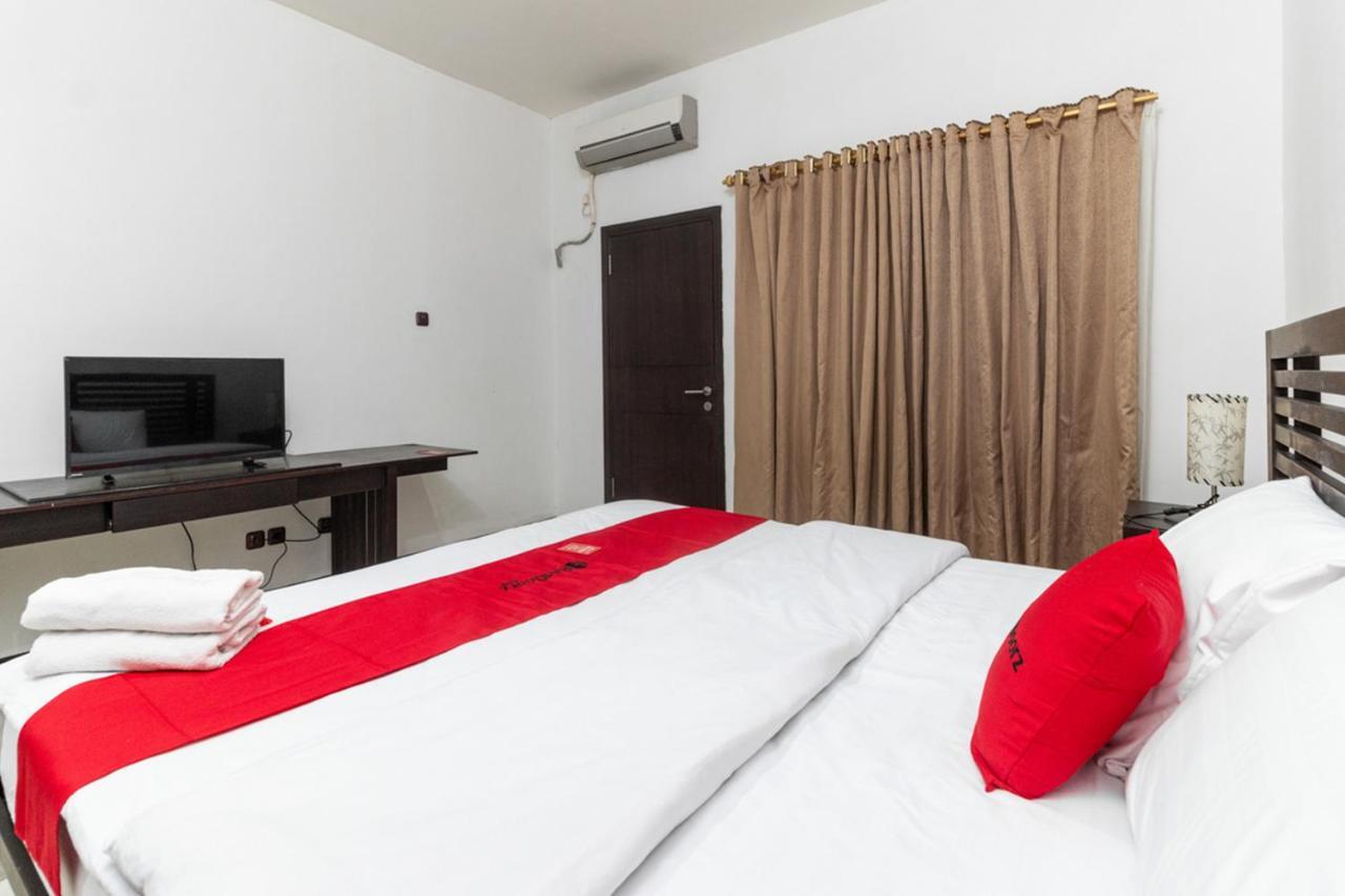 Reddoorz Near Bahu Mall Manado Malalayang Exterior photo
